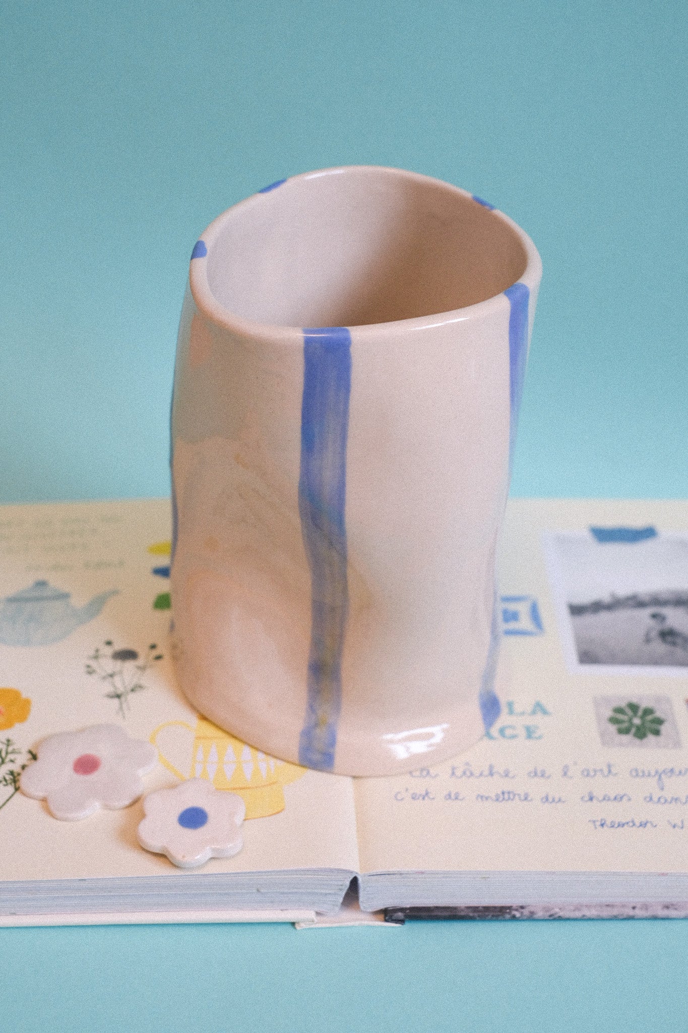 Vase Aux creux des mains - rayures colorées