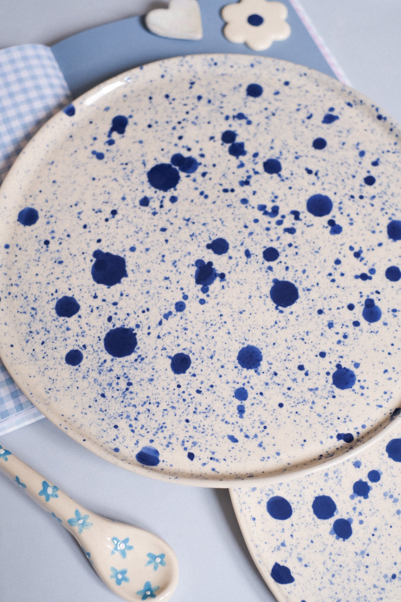 Assiette céramique Éclats de peinture bleu