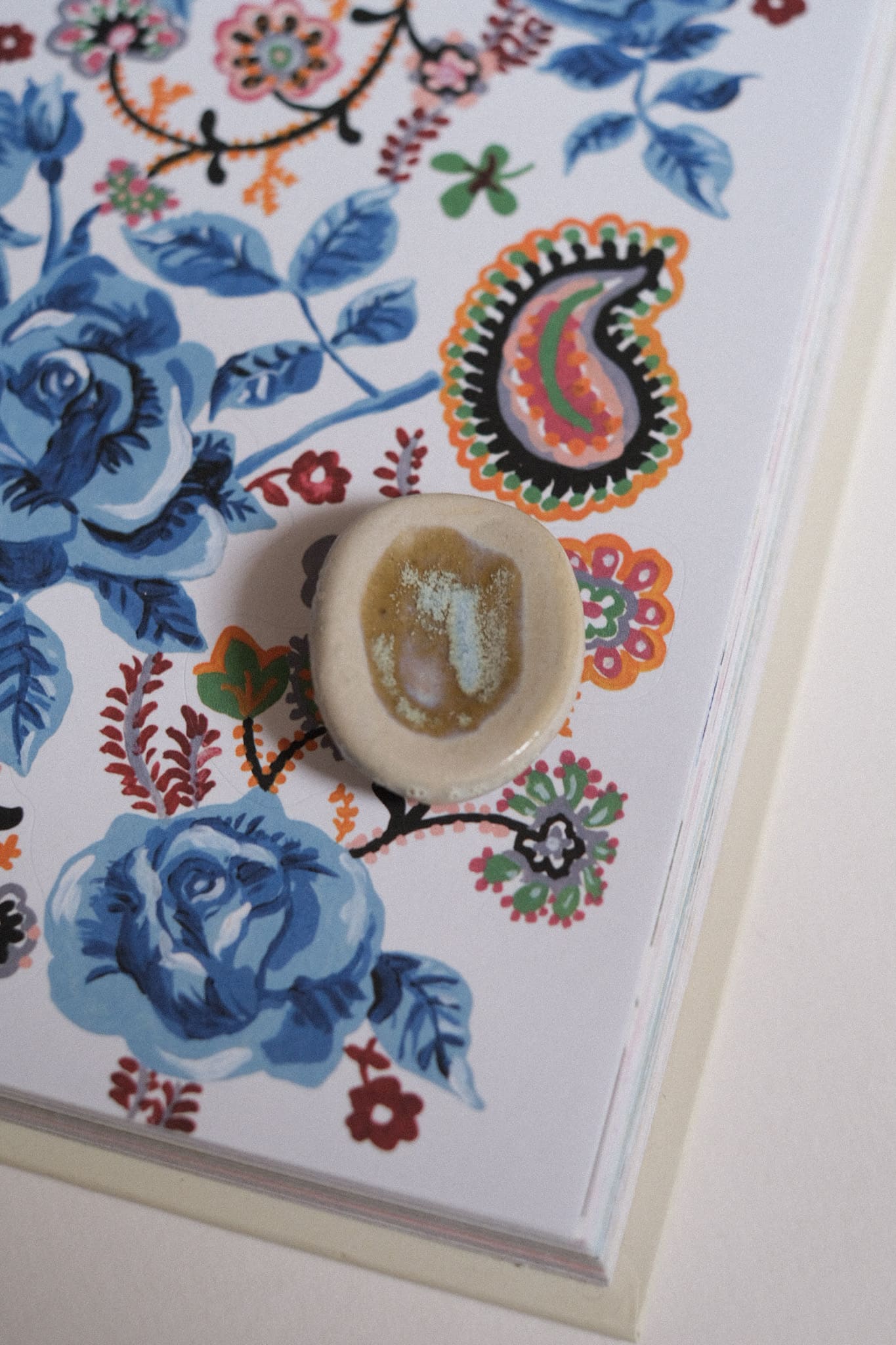 Pierre d'apaisement – Worry Stone en céramique