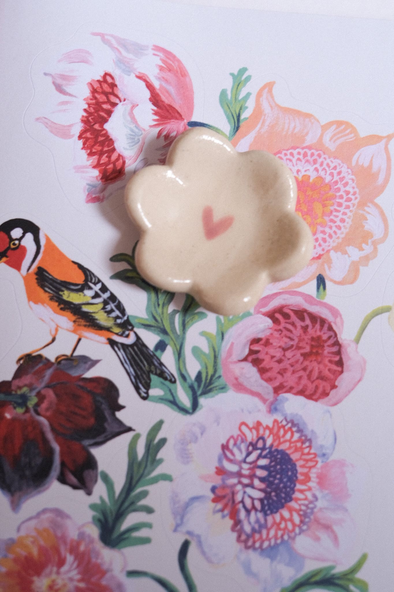 Pierre d’apaisement fleur – cœur coloré