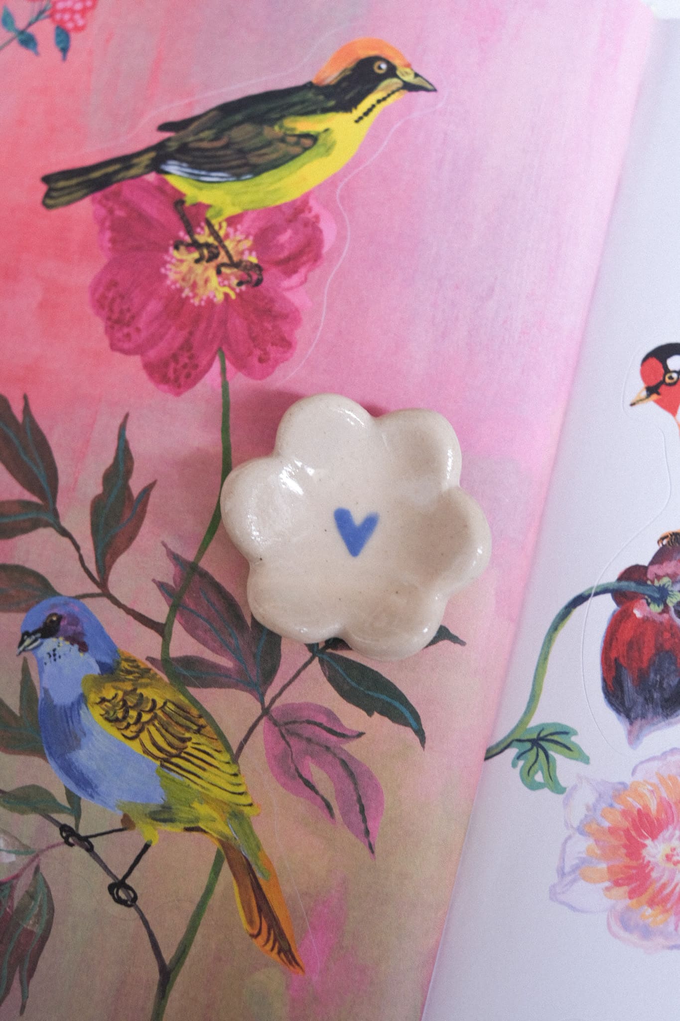 Pierre d’apaisement fleur – cœur coloré