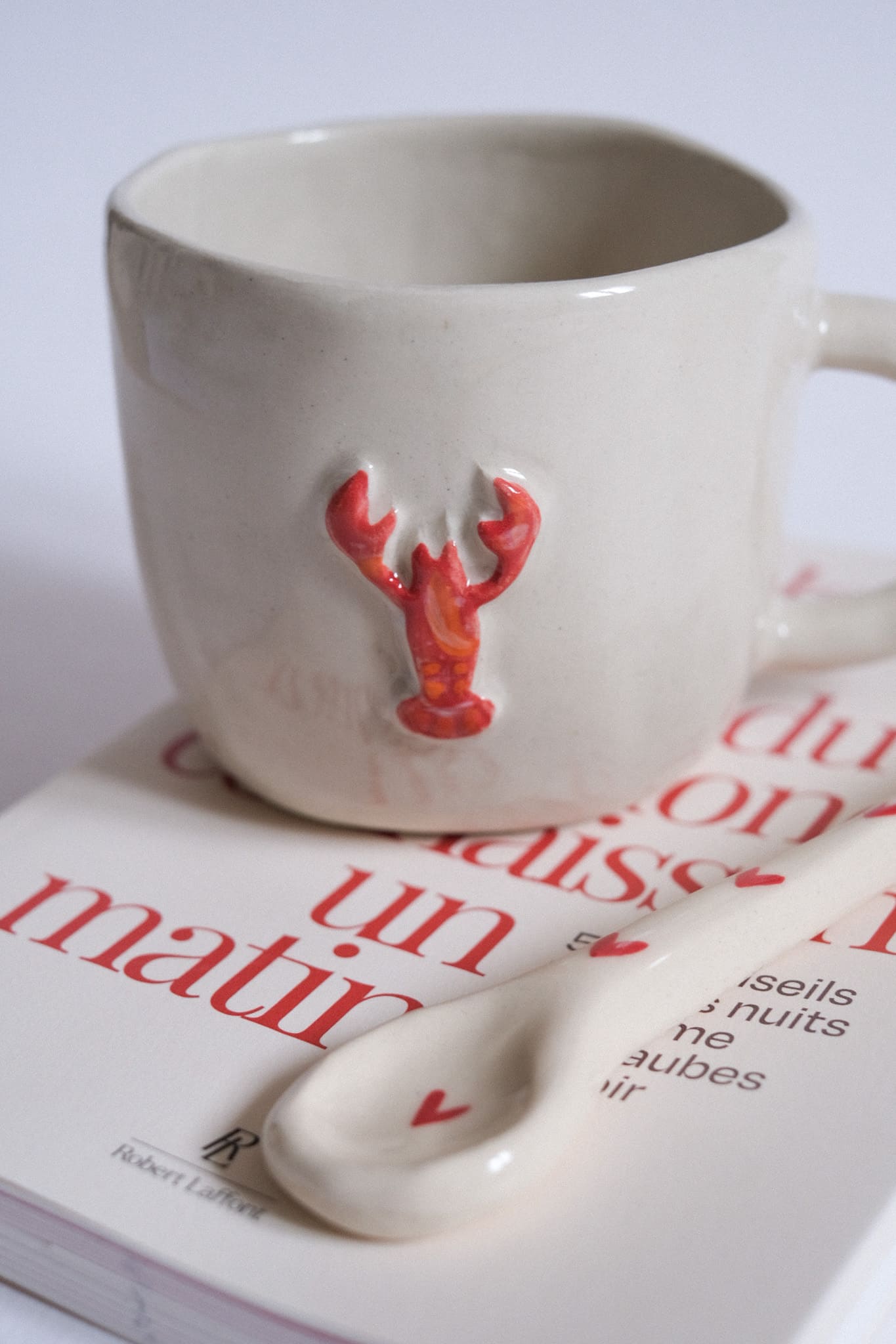 Mug en céramique - homard en relief