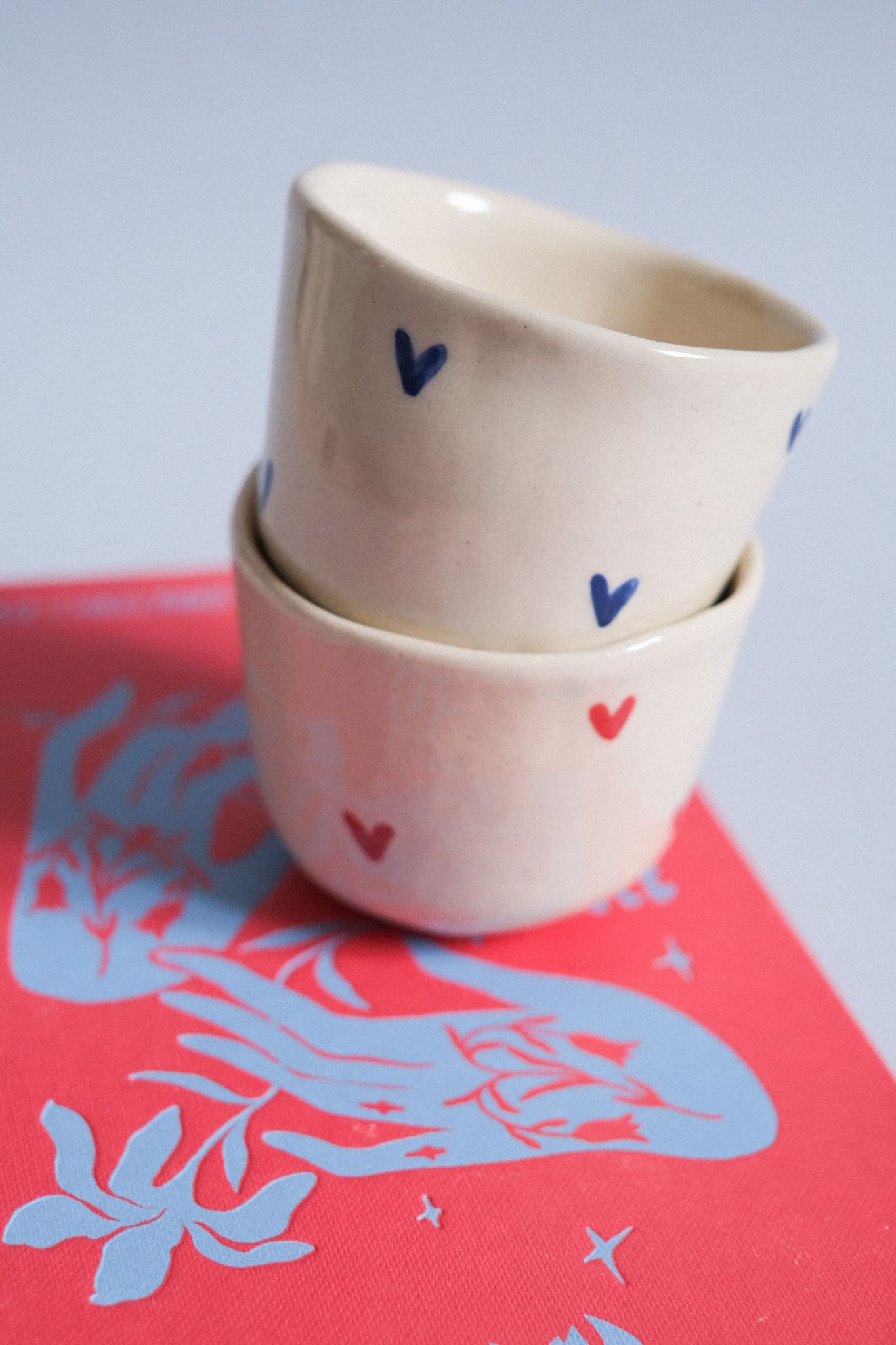 Tasse expresso motifs cœurs