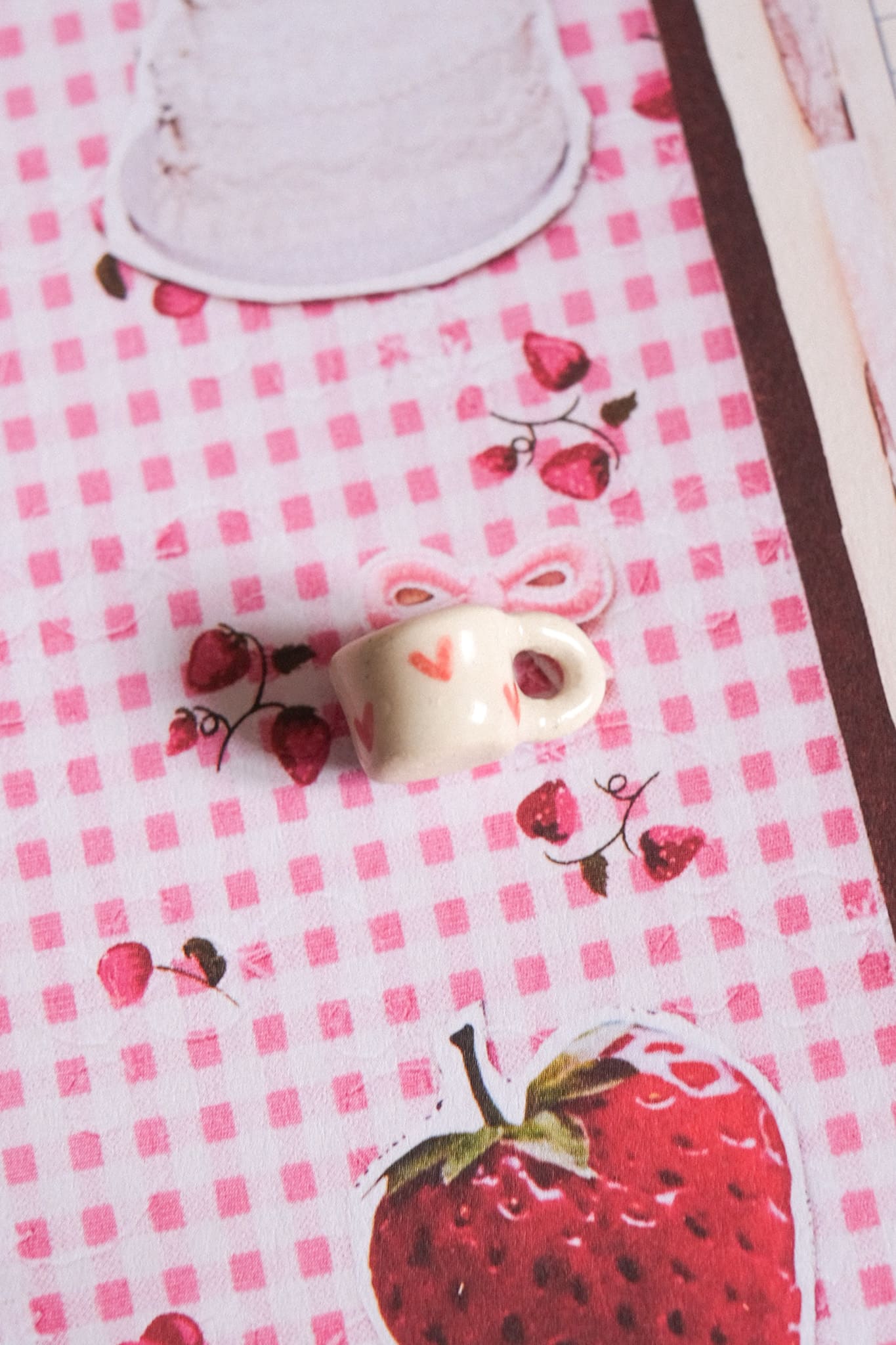 Pendentif céramique mini tasse fait main
