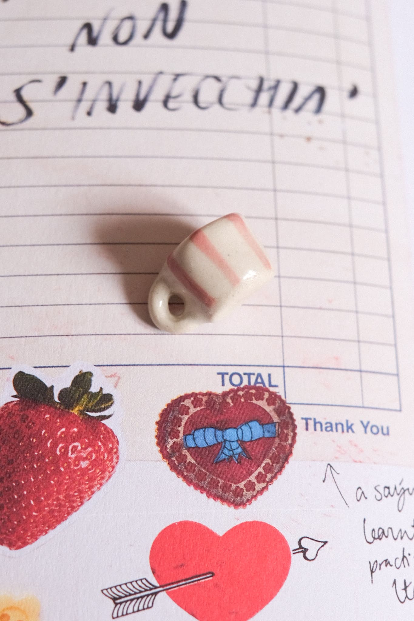 Pendentif céramique mini tasse fait main