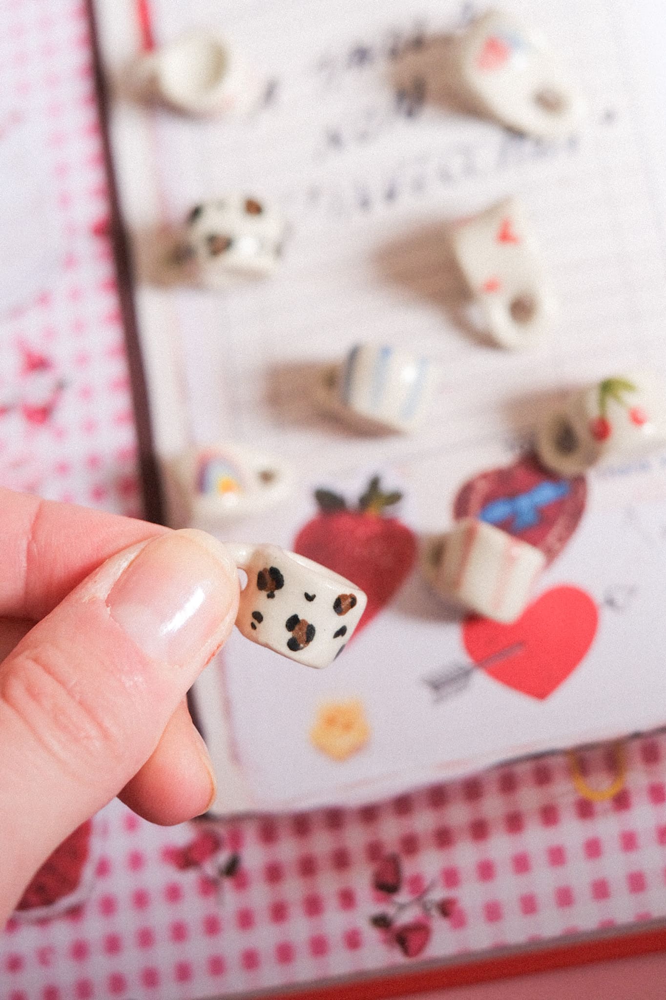 Pendentif céramique mini tasse fait main