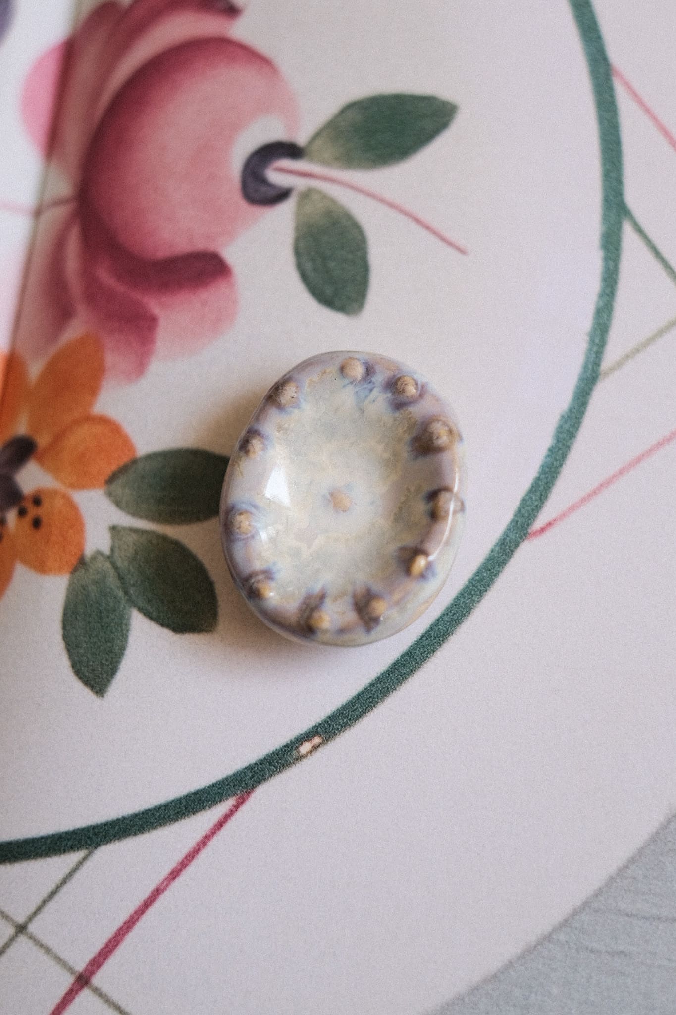 Worry stone - pierre apaisement texturée en céramique