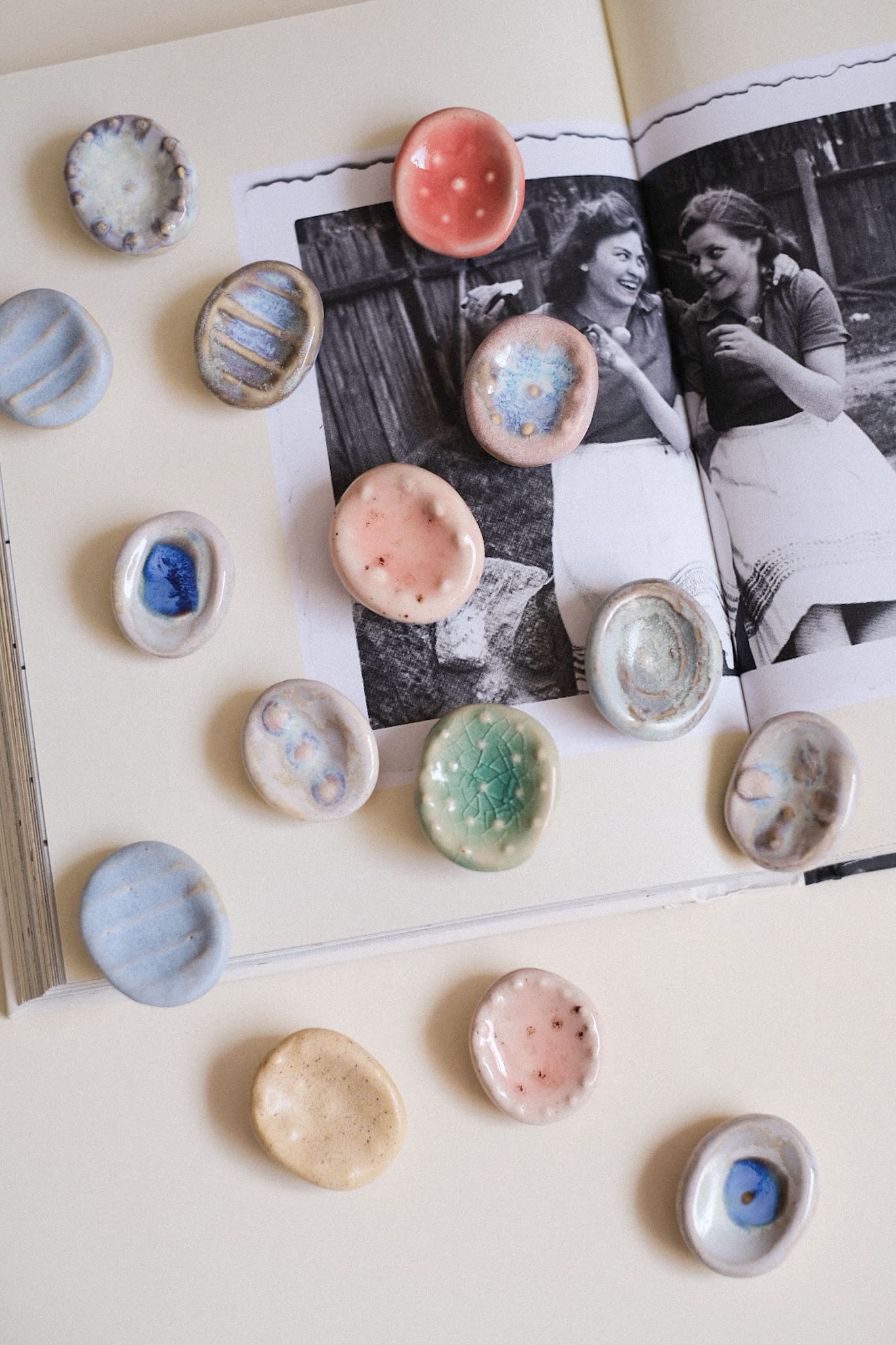 Worry stone - pierre apaisement texturée en céramique