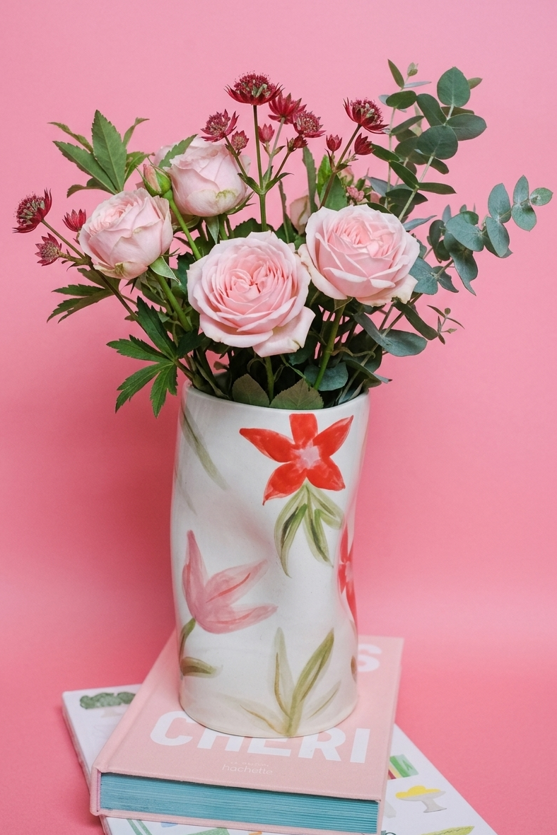 Grand vase céramique artisanale graphique fleurs